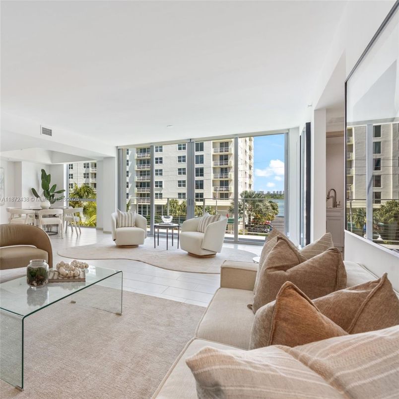 Dining room, Interior, Living room, Water