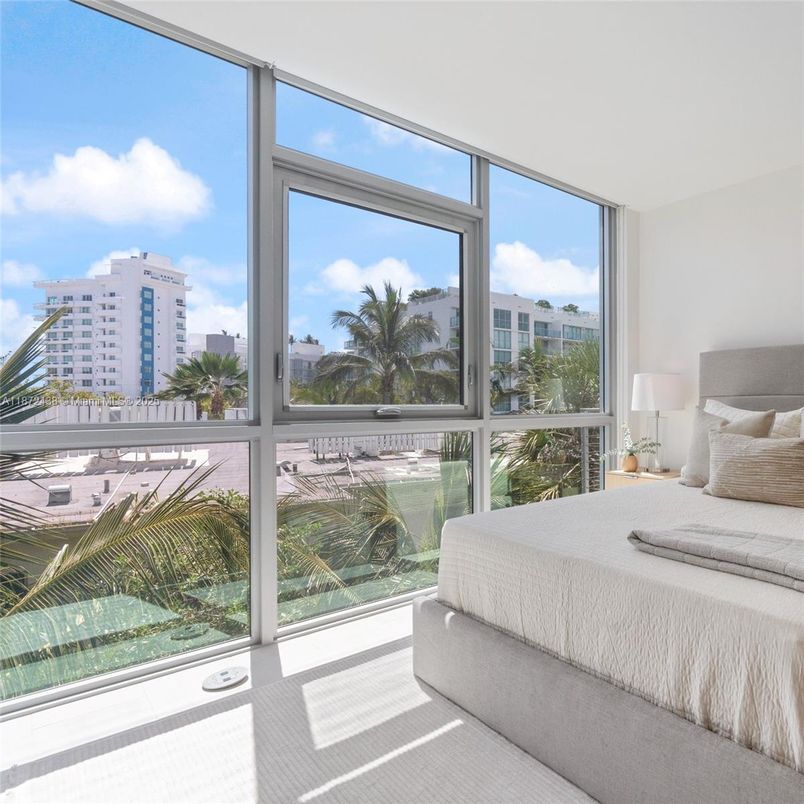 Bedroom, Interior, Water