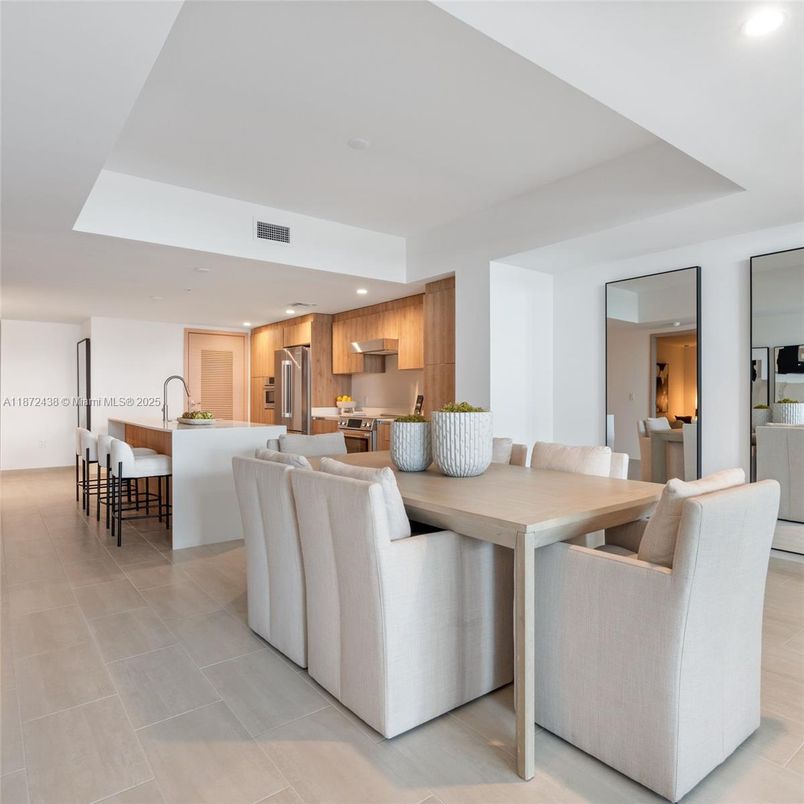 Dining room, Interior, Kitchen, Recessed Lighting, Stainless Steel Appliances