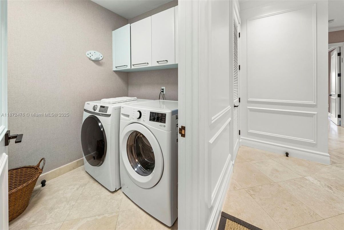 Interior, Washer