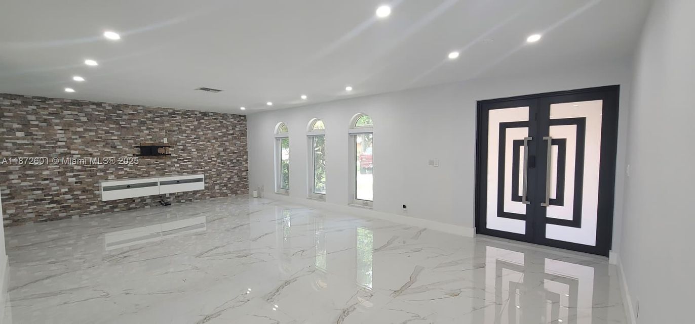 Empty room, Interior, Marble, Recessed Lighting, Stone Walls