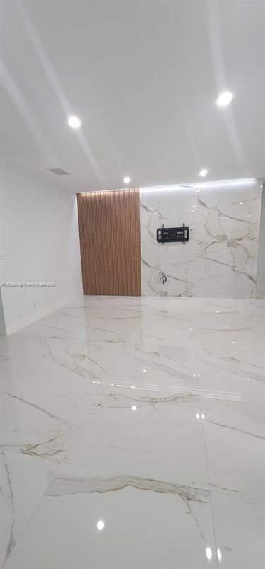 Empty room, Interior, Marble, Recessed Lighting