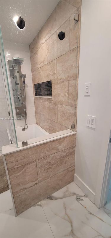Bathroom, Interior, Marble, Recessed Lighting