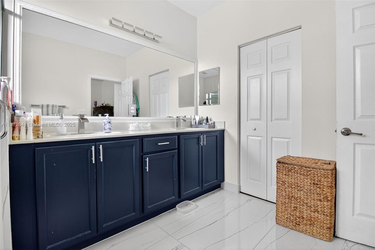 Bathroom, Dual Sink Vanities, Interior, Marble