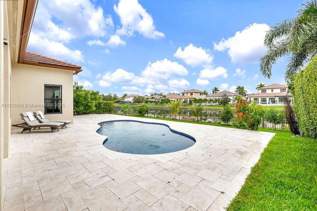 Backyard, Exterior, Pool