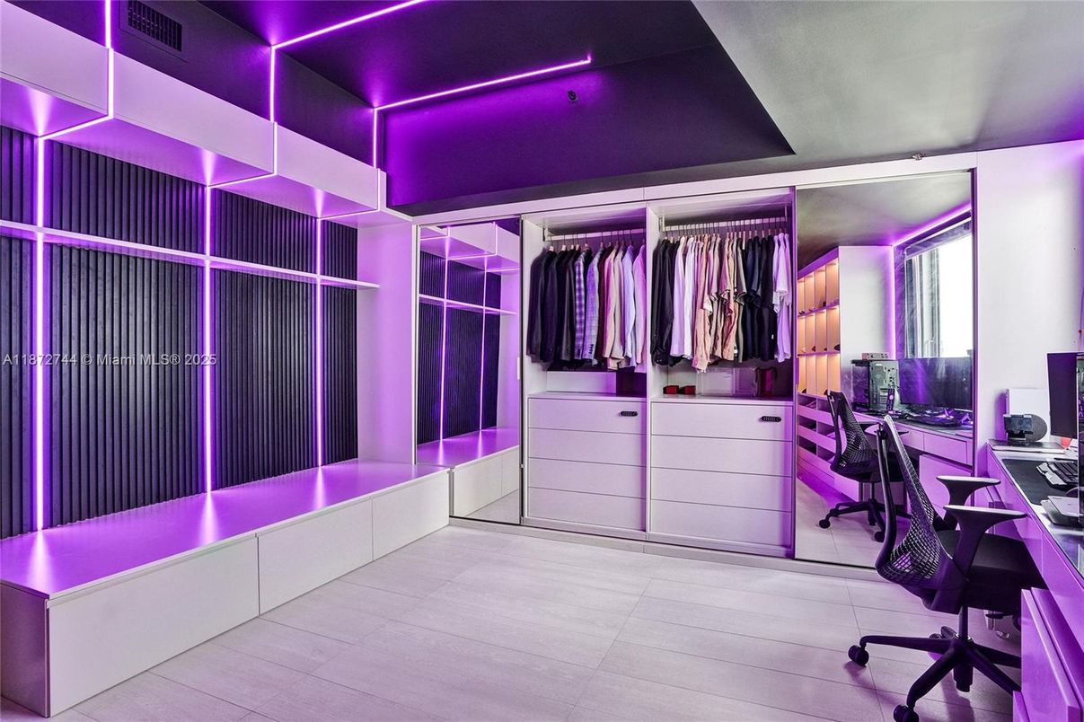 Home Office, Interior, Walk-in Closets