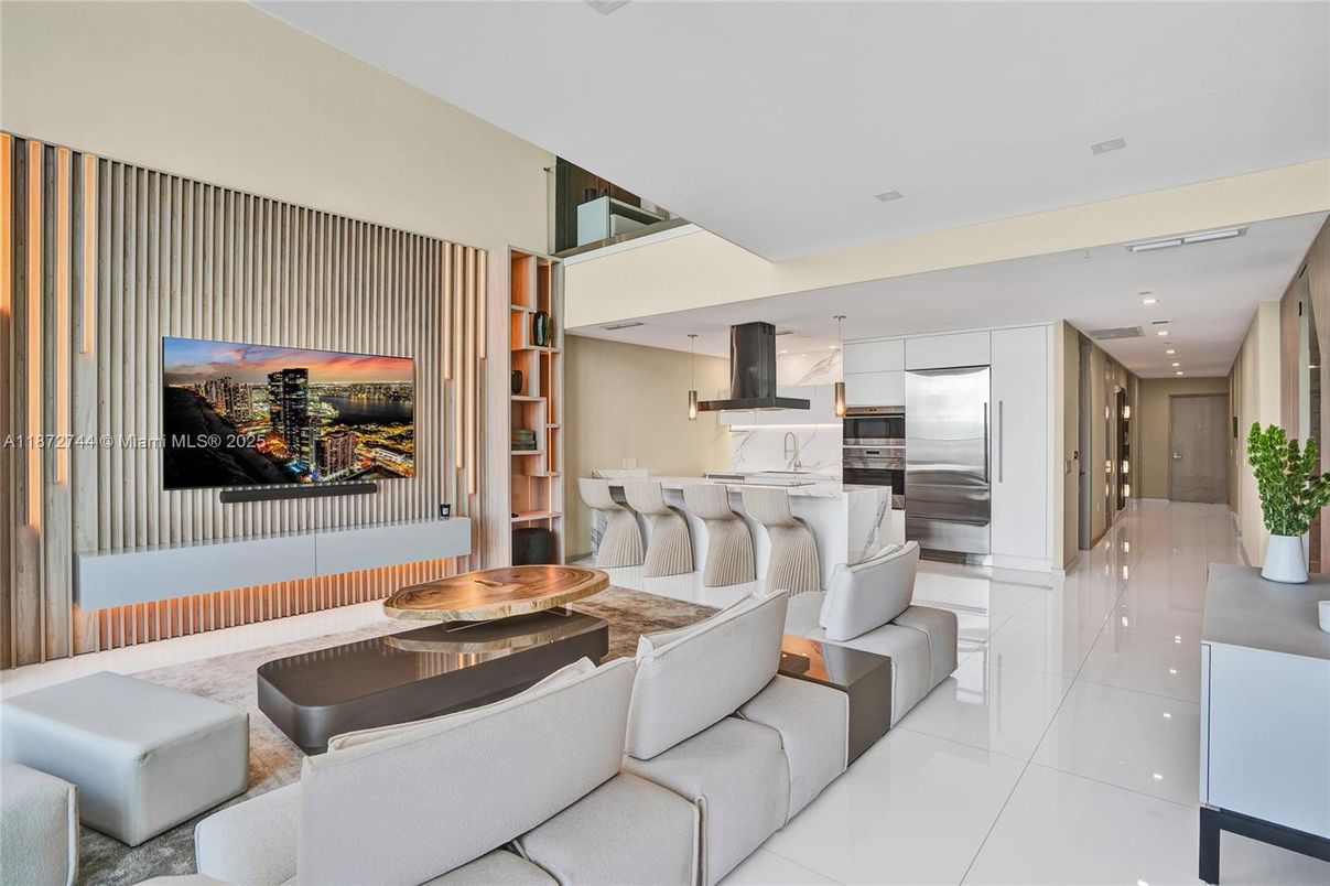 Interior, Kitchen, Living room, Recessed Lighting, Stainless Steel Appliances