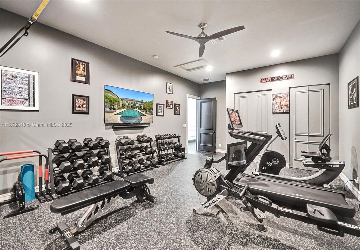 Fitness Equipment, Interior, Recessed Lighting