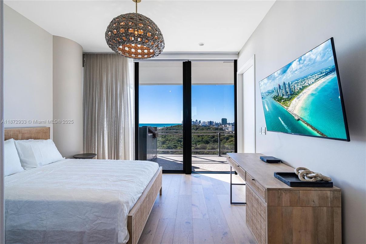 Bedroom, Interior, Pendant Lights, Water, Wood Texture Flooring