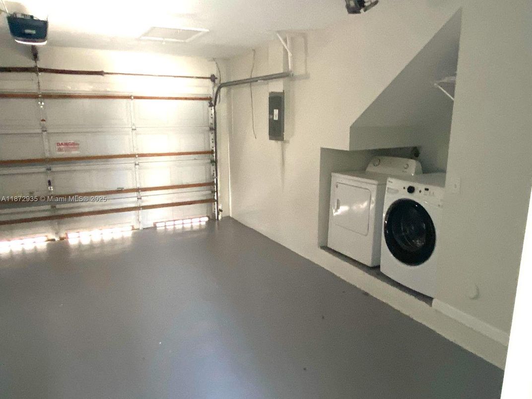 Garage, Interior, Washer