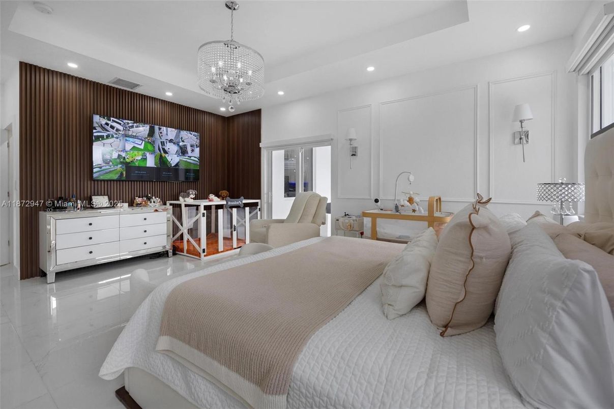 Bedroom, Interior, Pendant Lights, Recessed Lighting