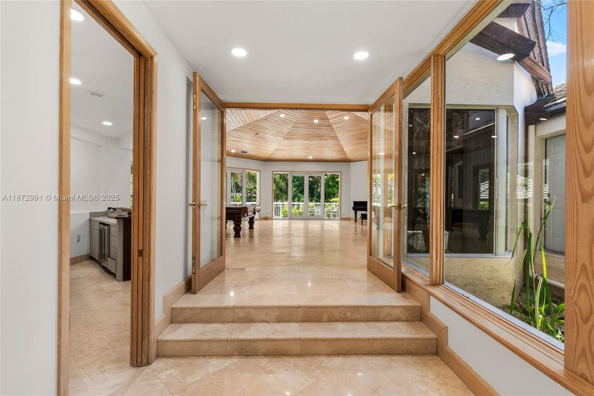 Interior, Recessed Lighting