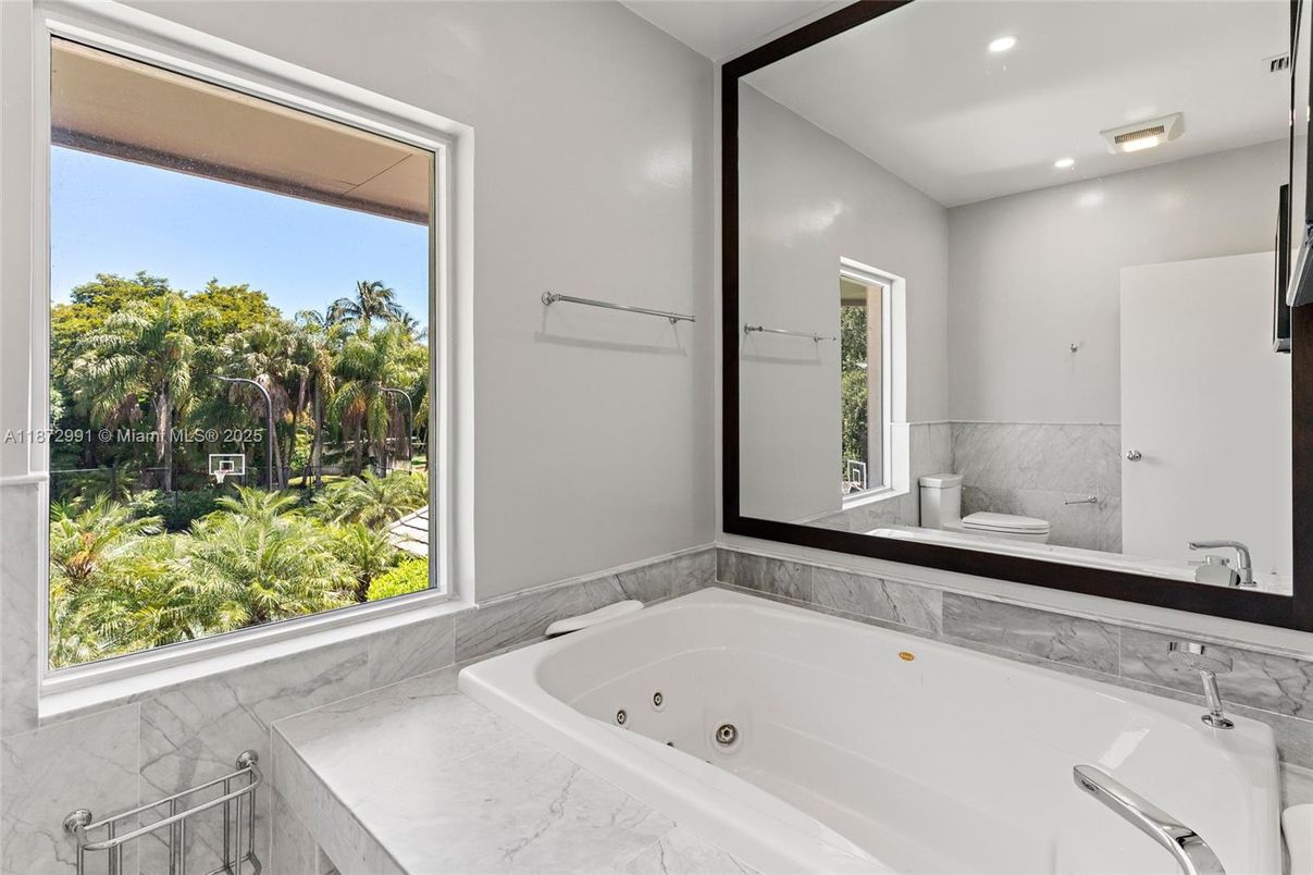 Bathroom, Interior, Marble, Recessed Lighting
