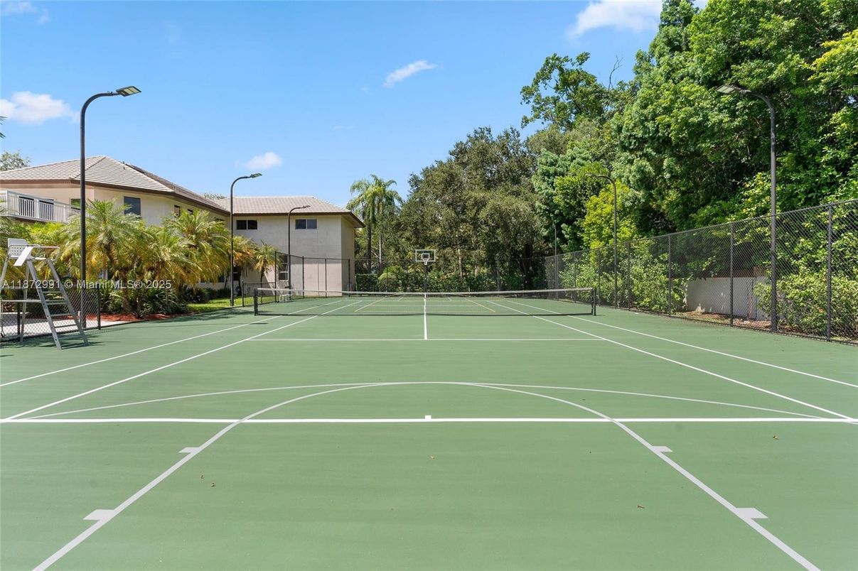 Exterior, Tennis Courts
