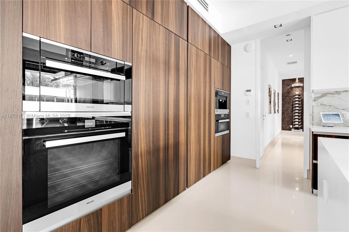 Interior, Kitchen, Stainless Steel Appliances
