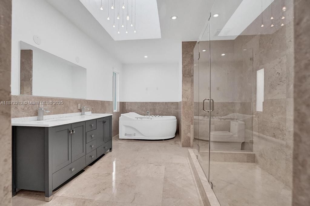 Bathroom, Dual Sink Vanities, Free Standing Baths, Glass Shower, Interior, Recessed Lighting
