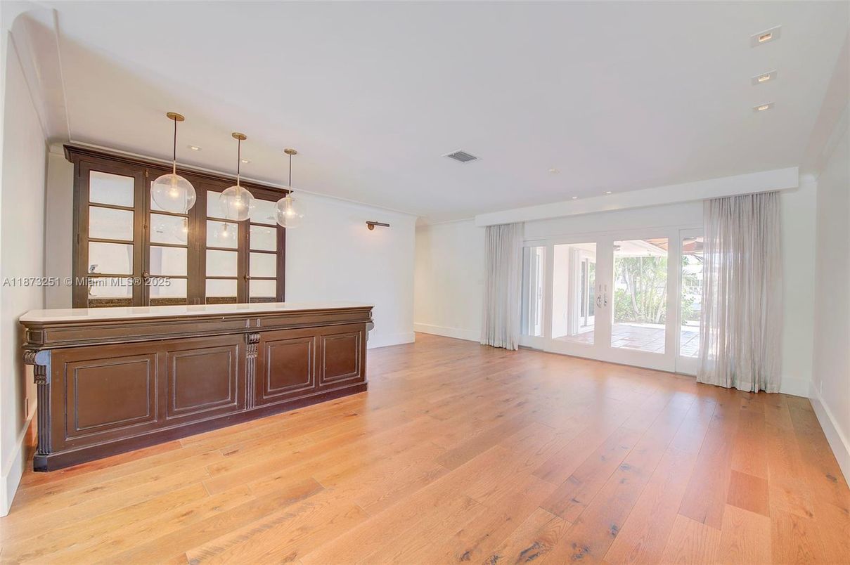 Empty room, Interior, Pendant Lights, Recessed Lighting, Wood Texture Flooring