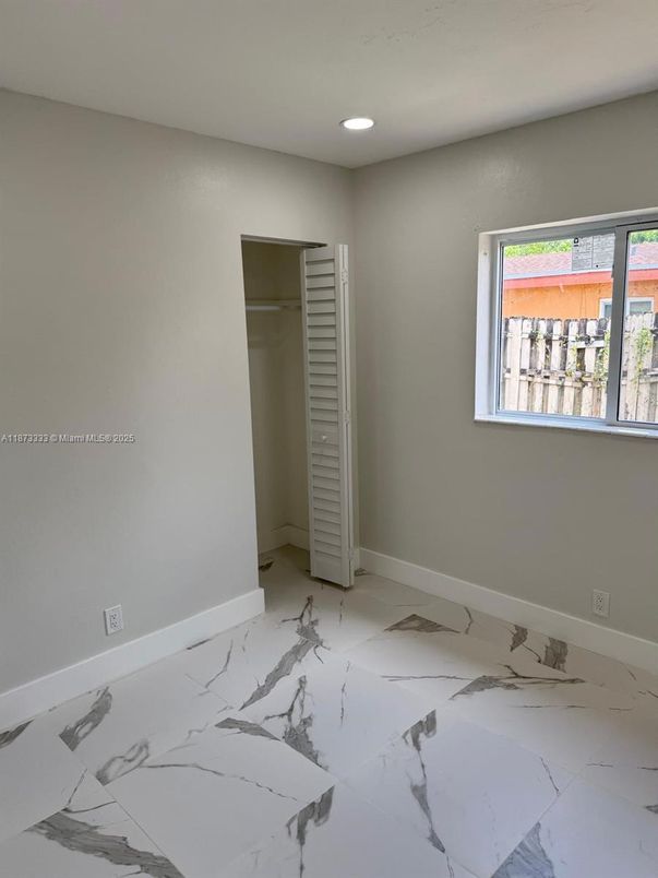Empty room, Interior, Marble, Recessed Lighting