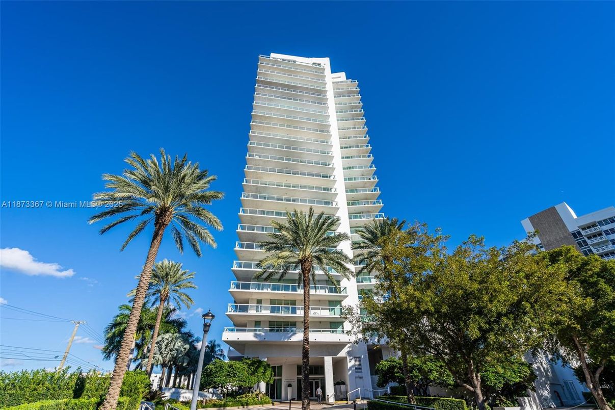 Exterior, Facade, Condo Building