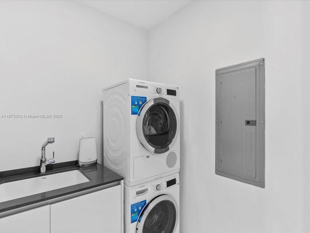 Interior, Utility Closets, Washer