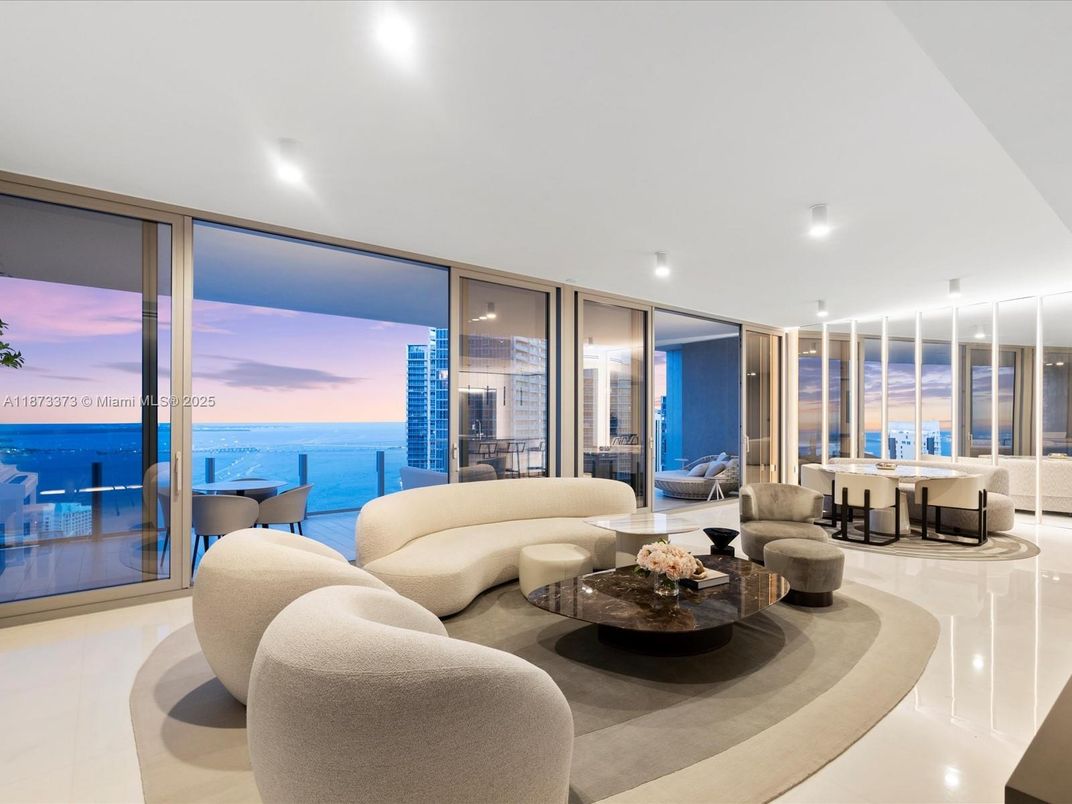 Dining room, Interior, Living room, Recessed Lighting, Water