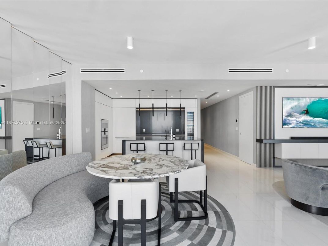 Dining room, Interior, Kitchen, Living room, Pendant Lights, Recessed Lighting