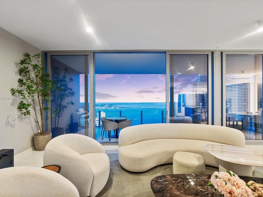 Interior, Living room, Recessed Lighting, Water