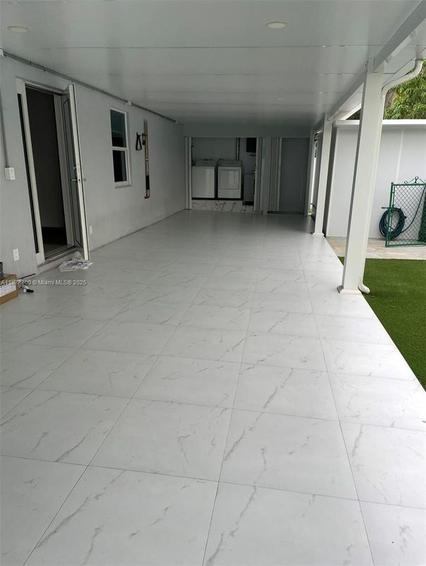 Empty room, Interior, Marble