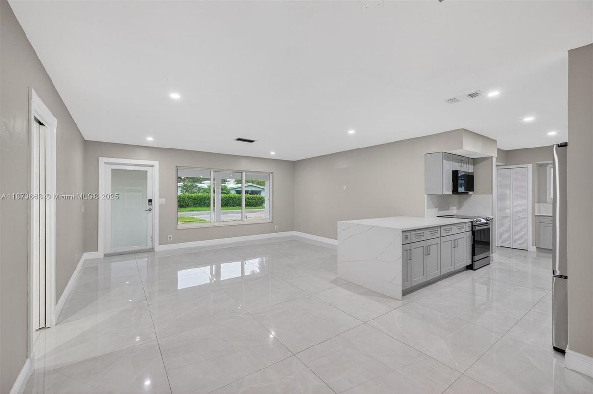 Interior, Kitchen, Recessed Lighting