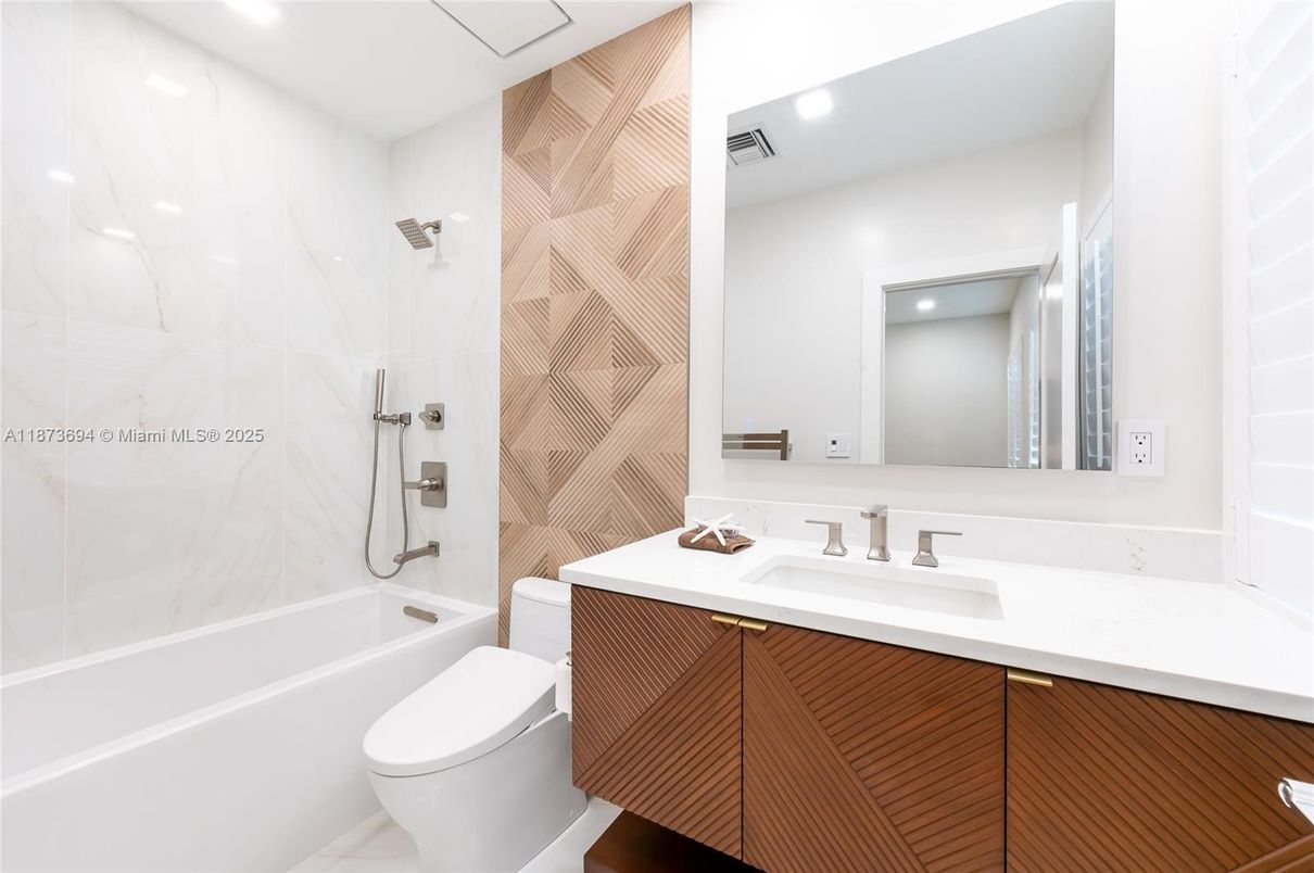 Bathroom, Interior, Marble Walls, Recessed Lighting
