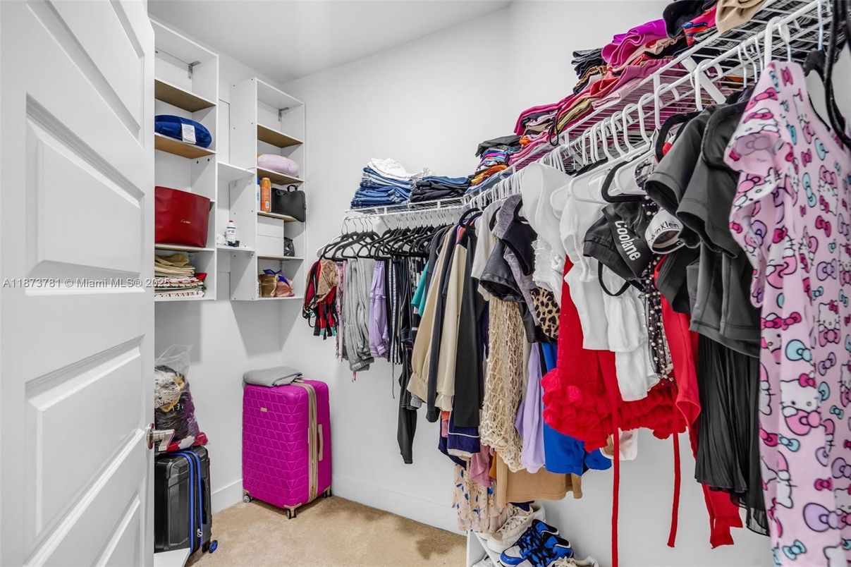 Interior, Walk-in Closets