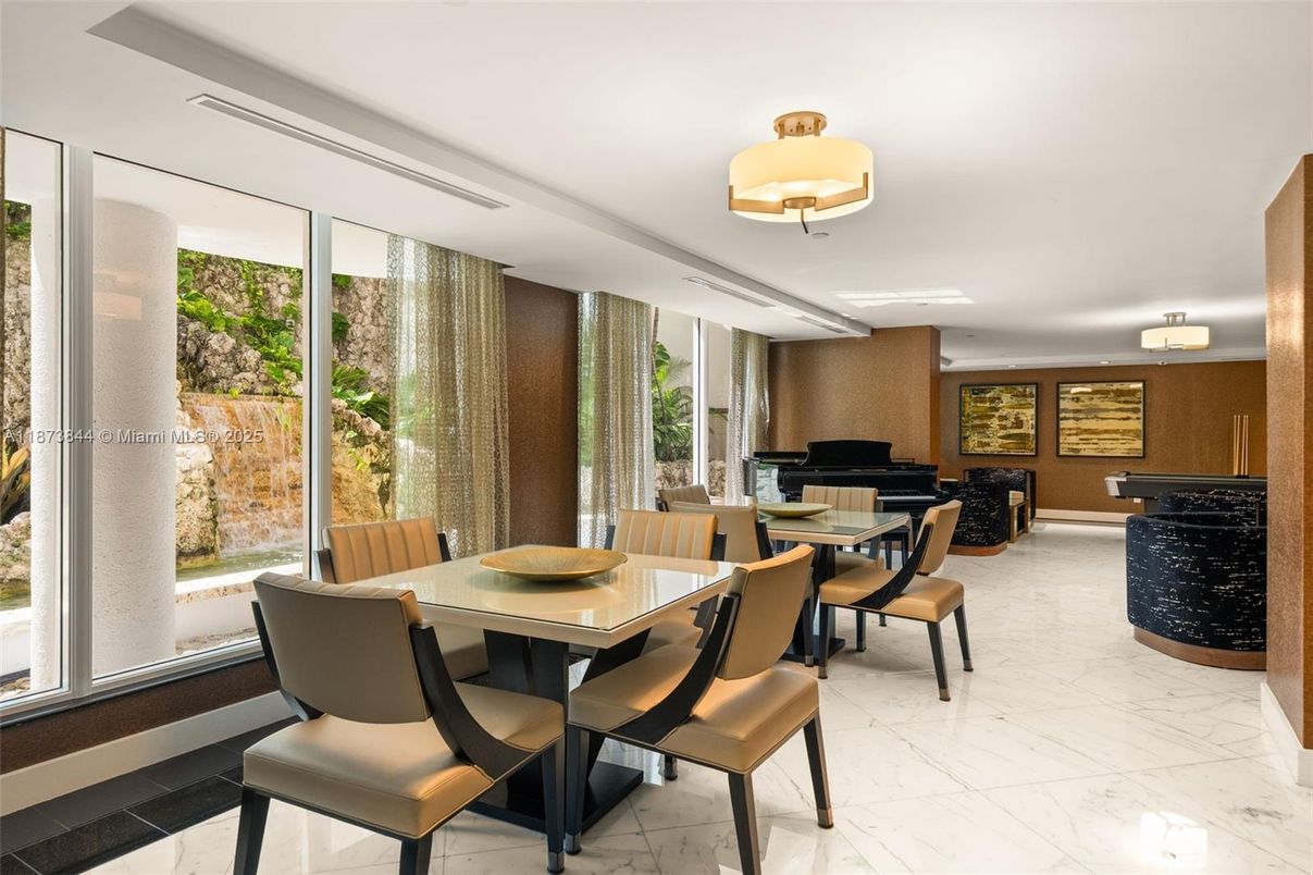 Dining room, Fireplace, Interior, Living room, Marble, Piano