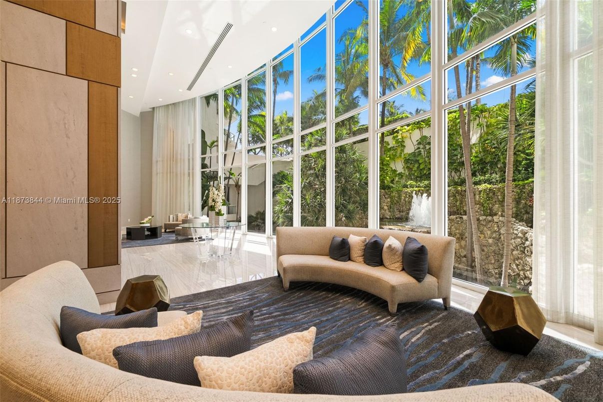 Interior, Living room, Recessed Lighting, Sun Room