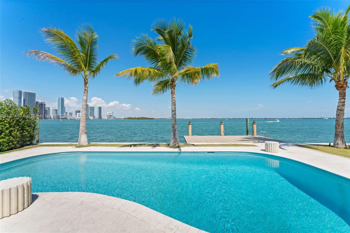 Exterior, Pool, Water
