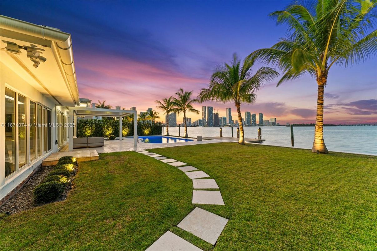 Backyard, Exterior, Water