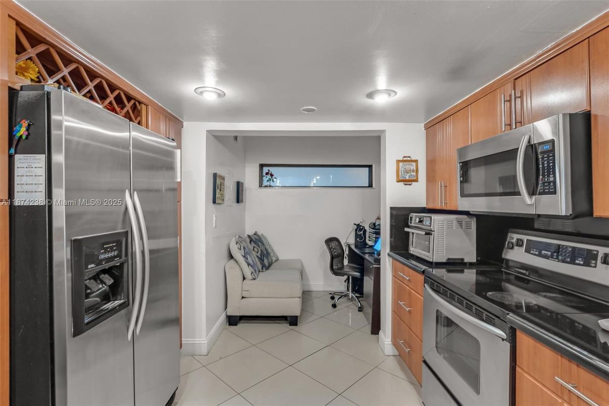 Interior, Kitchen, Stainless Steel Appliances