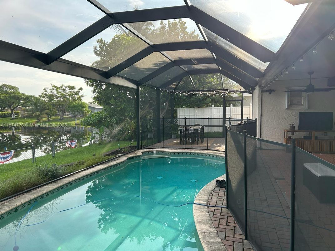 Glass Ceilings, Interior, Pool, Sun Room, Water