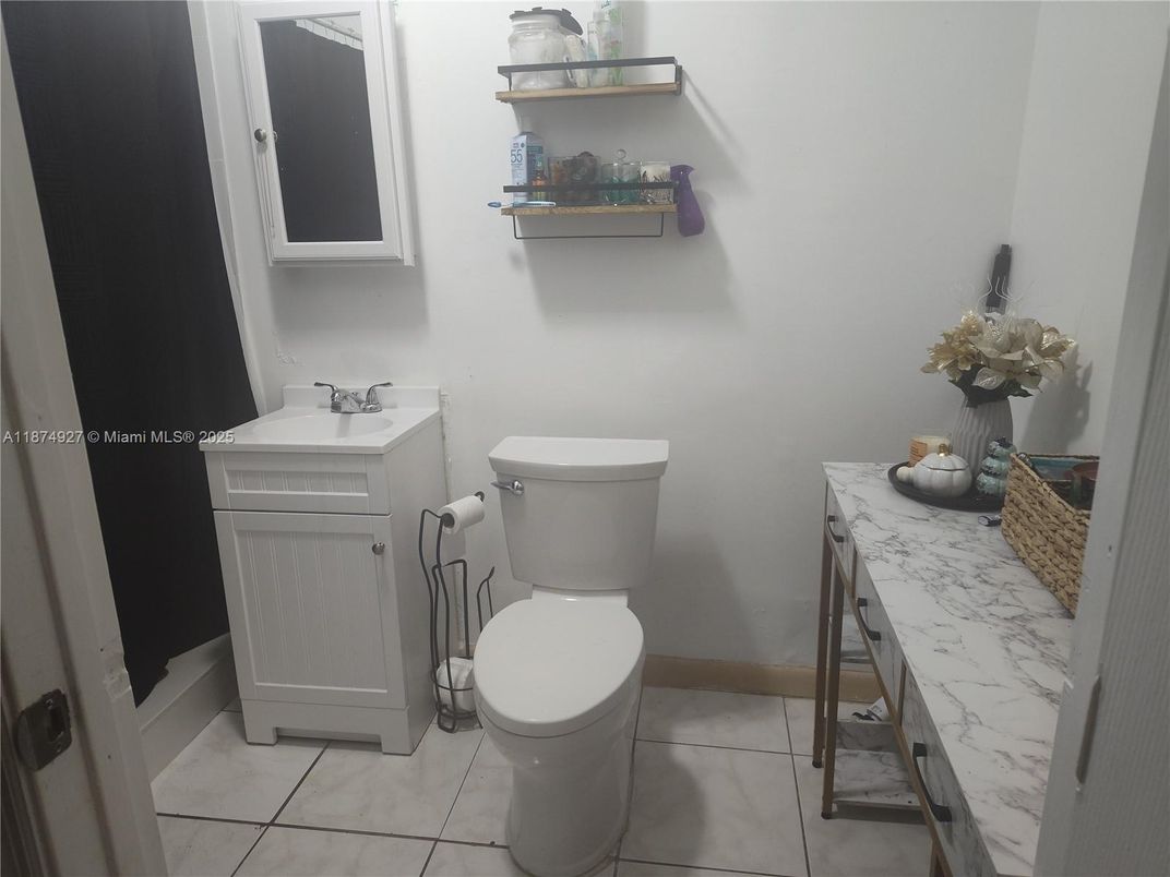 Bathroom, Interior