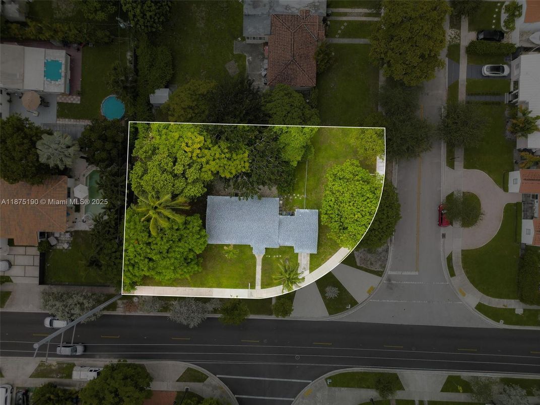 Exterior, Drone