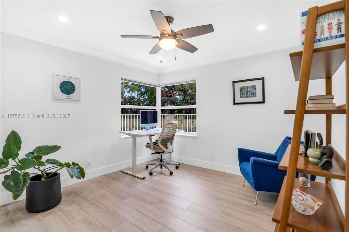 Home Office, Interior, Recessed Lighting, Wood Texture Flooring