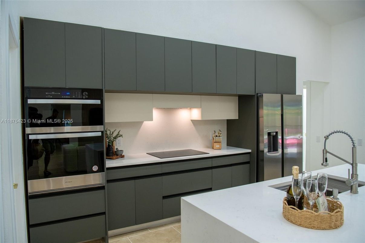 Interior, Kitchen, Stainless Steel Appliances
