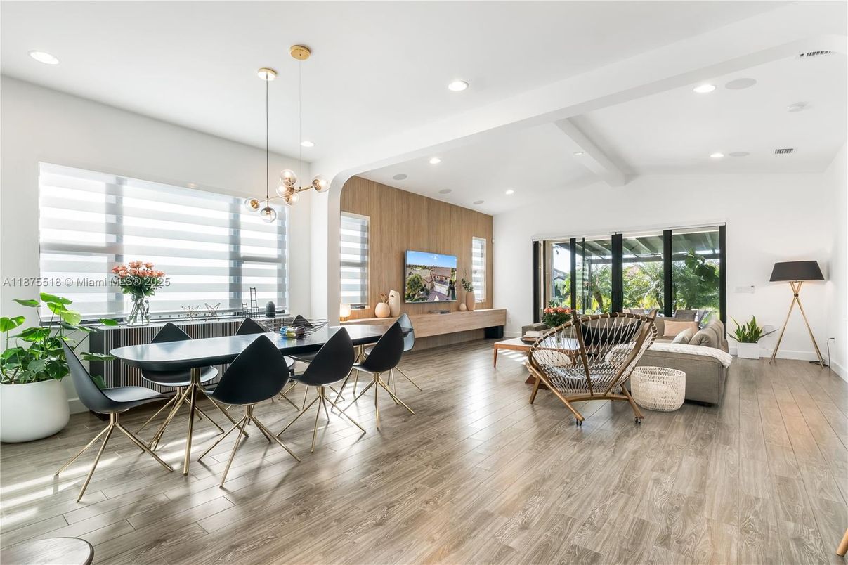 Dining room, Interior, Living room, Pendant Lights, Recessed Lighting, Wood Texture Flooring, Wooden Walls