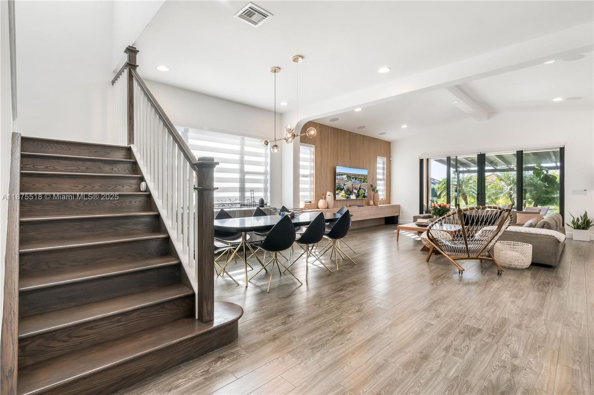 Dining room, Interior, Living room, Pendant Lights, Recessed Lighting, Wood Texture Flooring, Wooden Walls