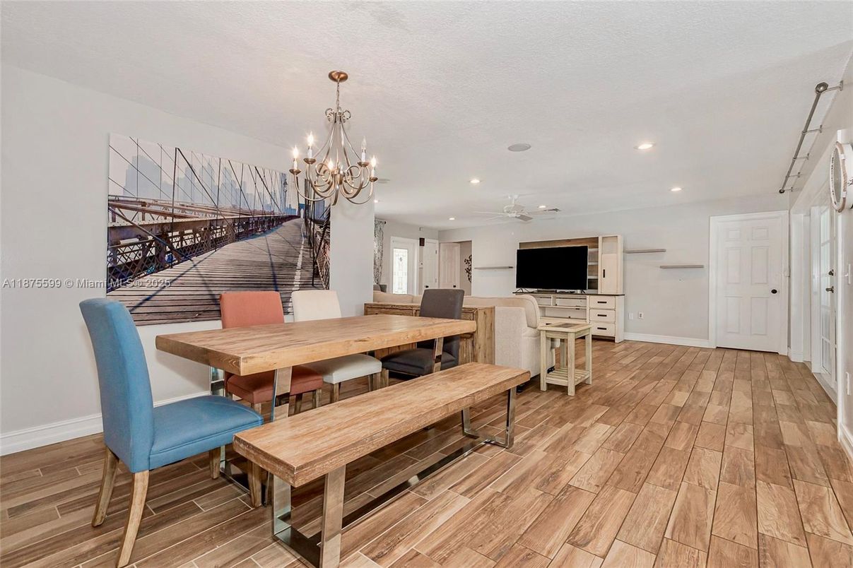 Chandelier, Dining room, Interior, Recessed Lighting, Wood Texture Flooring