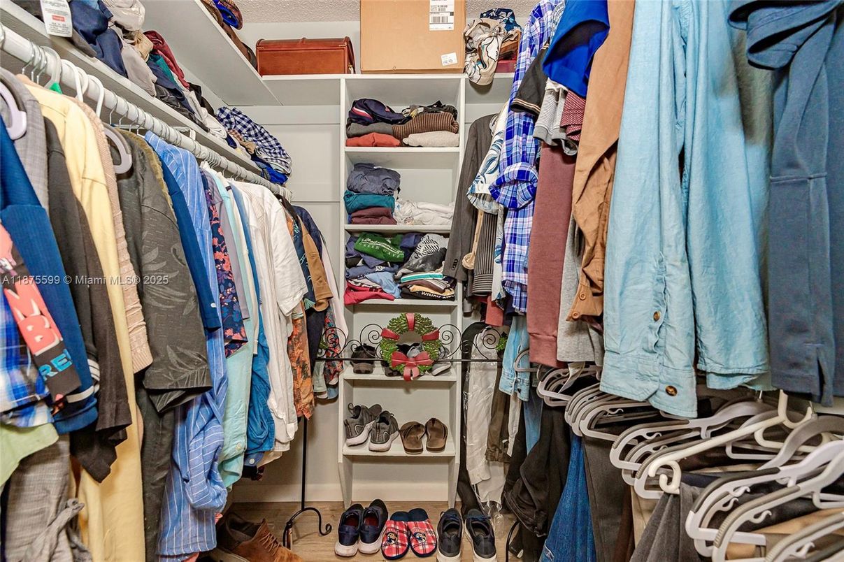 Interior, Walk-in Closets