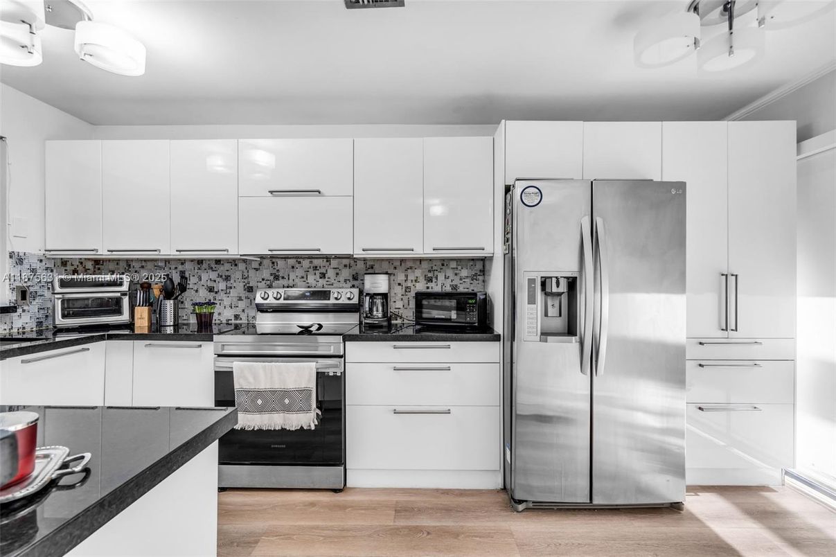 Interior, Kitchen, Stainless Steel Appliances, Wood Texture Flooring
