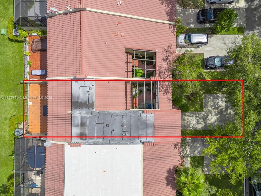 Exterior, Drone
