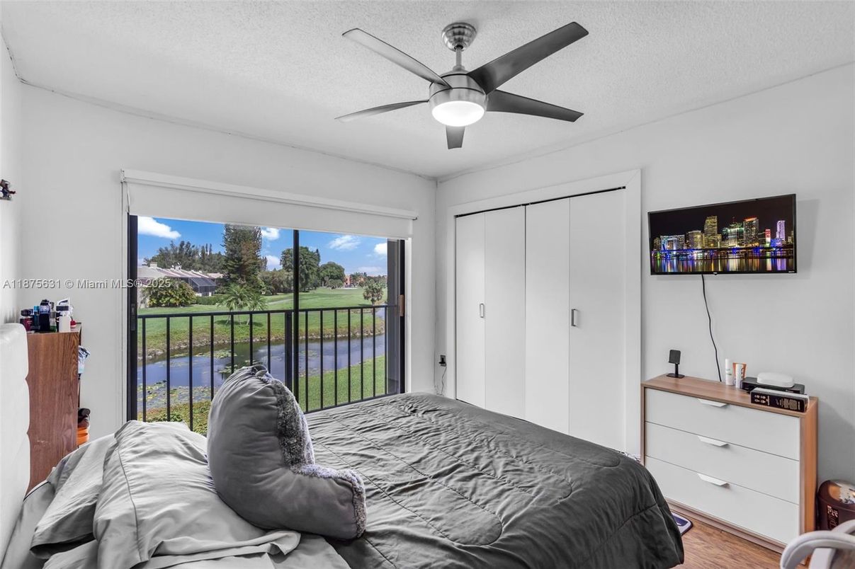 Bedroom, Interior, Water, Wood Texture Flooring