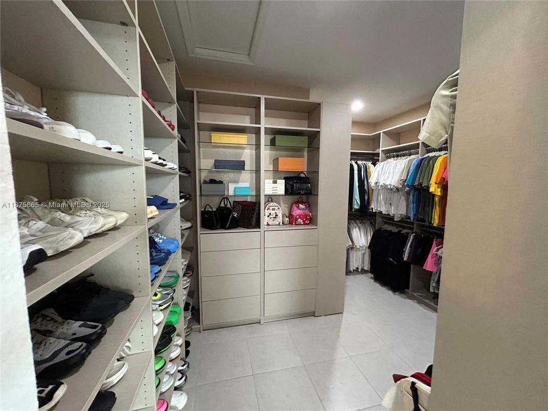 Interior, Recessed Lighting, Walk-in Closets