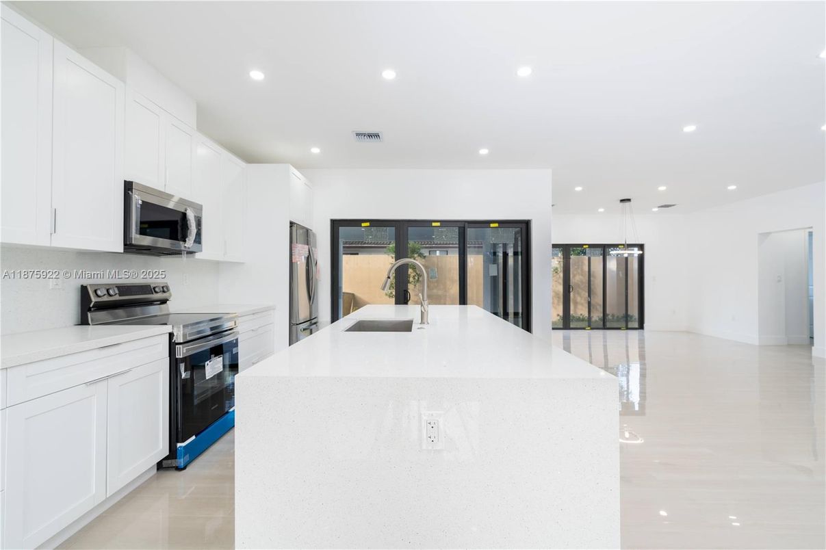Interior, Kitchen, Pendant Lights, Recessed Lighting, Stainless Steel Appliances
